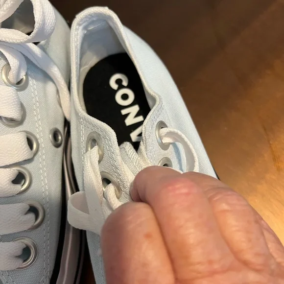 Converse White Sneakers Classic Low-Top Canvas - Picture 2 of 5